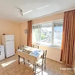 Appartamento Варна Хостел *